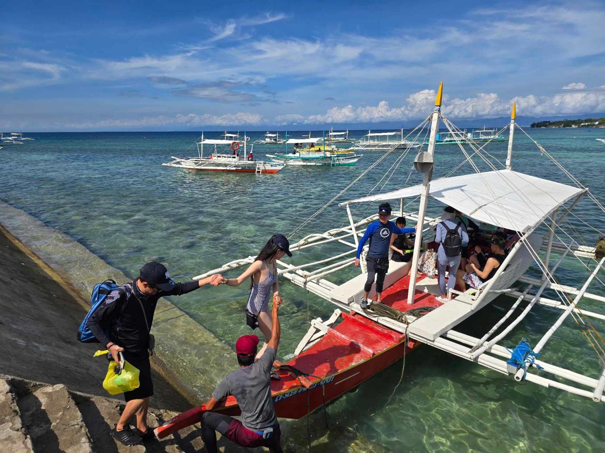 Gaja Go Dive & Inn โมอัลโบอัล ภายนอก รูปภาพ